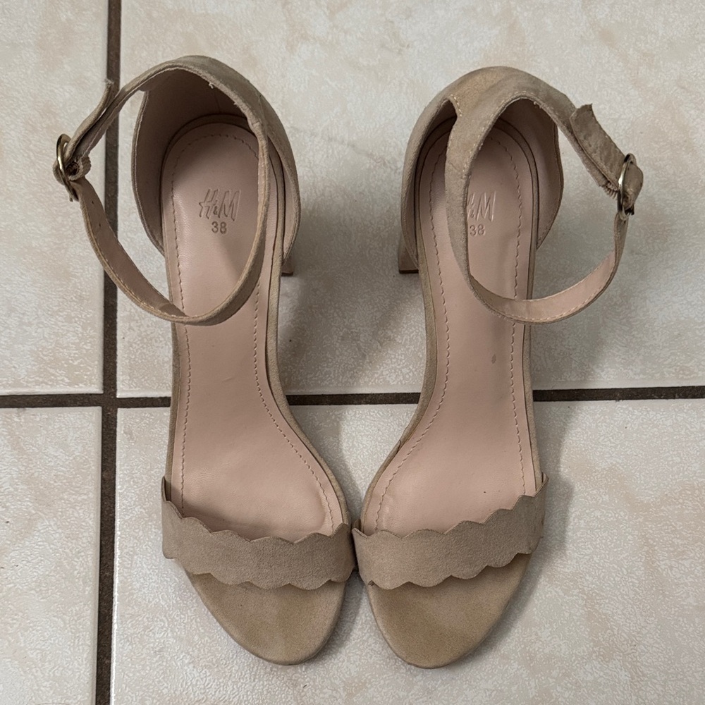 H&M Beige Scalloped Strap Heels